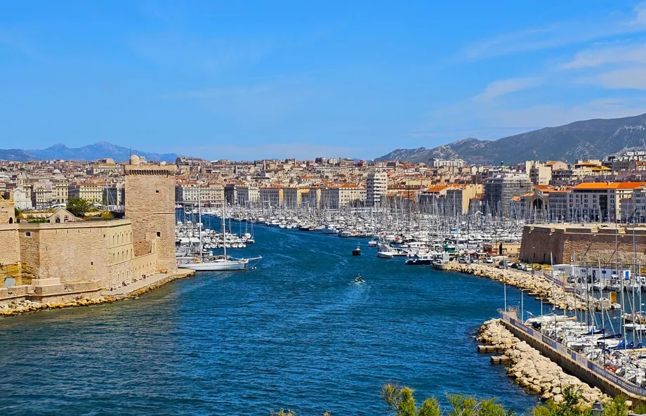 Top Places to Explore in Marseille View of Marseille’s Old Port and historic architecture along the Mediterranean coast in France.